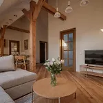 Spacious & Sunny Loft In Prestigious Quiet Centre
