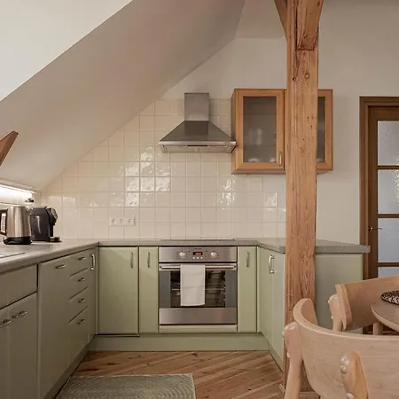 Spacious & Sunny Loft In Prestigious Quiet Centre * Riika