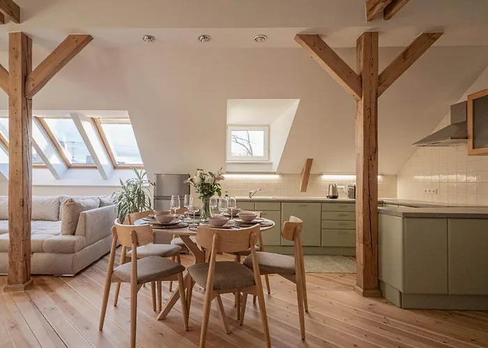 Spacious & Sunny Loft In Prestigious Quiet Centre