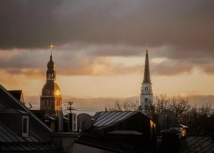 Lägenhet Spacious & Sunny Loft In Prestigious Quiet Centre